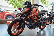 KTM 390 Duke 2018 về Việt Nam "đấu" Kawasaki Z300