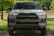 Chi tiết Toyota 4Runner Nightshade đặc biệt giá 1 tỷ đồng 