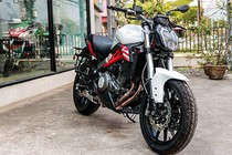 Chi tiết Benelli 302S 2019 giá hơn 100 triệu tại Việt Nam 