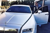 Cristiano Ronaldo khoe SUV siêu sang Rolls-Royce Cullinan mới