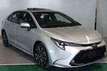 Ra mắt xe Toyota Levin 2019 giá rẻ, "đàn em" Corolla Altis 