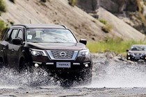 Nissan Terra giảm tới 138 triệu đồng tại Việt Nam mùa COVID-19