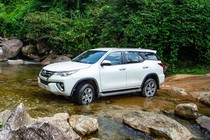 Toyota Việt Nam bất ngờ giảm phí trước bạ cho xe Fortuner