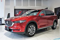 Mazda CX-8 giảm 150 triệu tại Việt Nam "đấu" Hyundai SantaFe