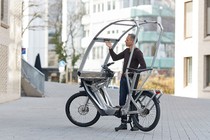 AllWeatherBike - chiếc xe đạp điện "mui trần" đầy tiện ích