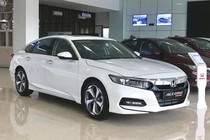 Honda Accord tiếp tục giảm giá tới 220 triệu đồng, khó thoát ế