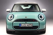 MINI Cooper 2025 hơn 707 triệu đồng thiết kế tối giản, nội thất xịn sò