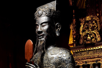 Ngắm tượng Thánh tổ Hoàng đế An Dương: Bảo vật quốc gia có 1-0-2 
