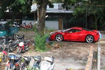 Siêu xe Ferrari 458 ''nát đầu'' tại TP HCM của thiếu gia Phan Thành?