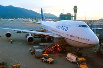 Vì sao hàng không United Airlines có quyền đuổi khách đã mua vé?