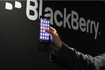 BlackBerry tiếp tục ra mắt điện thoại cảm ứng