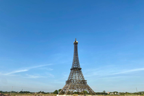 Tháp Eiffel xuất hiện tại Việt Nam, giới trẻ khoe ảnh check-in