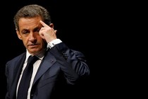 Cựu Tổng thống Pháp Sarkozy bị bắt