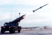 AMRAAM AIM-120: Sát thủ diệt chiến đấu cơ của Mỹ