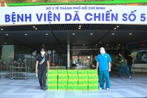 Những chuyến xe "chở yêu thương" tiếp sức y bác sĩ tuyến đầu chống dịch Covid-19