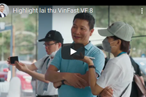 Phấn khích khi lần đầu lái thử ô tô điện VinFast VF 8