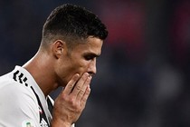 Lộ video Ronaldo tình tứ cùng cô gái tố cáo mình hiếp dâm