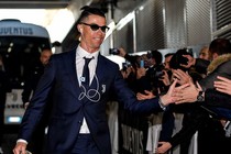 Cristiano Ronaldo kiếm và tiêu tiền ra sao?