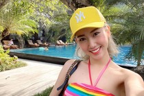 Thúy Ngân khoe đường cong sexy ở Bali