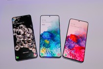 Vì sao màn hình smartphone luôn tắt khi bạn nghe điện thoại?