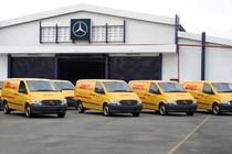 Soi dàn xe tải Mercedes 40 tỷ đồng của DHL-VNPT tại VN