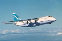 Chuyến bay kỷ lục qua hai cực trái đất của An-124 Ruslan