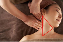 Massage chỗ hiểm, bệnh nhân nhồi máu não nguy kịch