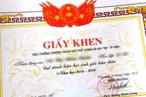 200 giấy khen thiếu quốc hiệu bị thu hồi