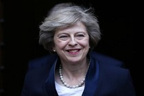 Ảnh ấn tượng “Bà đầm thép” thứ 2 của Anh Theresa May