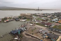 Ảnh: Quân đội Mỹ cứu hộ ở Texas sau siêu bão Harvey