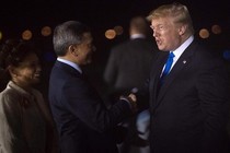 Ảnh: Chuyên cơ của Tổng thống Trump đáp xuống căn cứ Paya Lebar