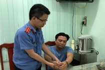 Đại úy công an “làm ăn” với người bị giam