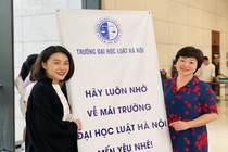 Á khoa đầu vào, thủ khoa đầu ra của Đại học Luật Hà Nội