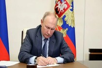 Tổng thống V. Putin: Ukraine đang bị biến thành đối cực của Nga