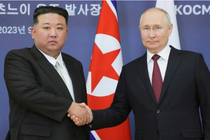 Tổng thống Putin tặng xe hơi cho Chủ tịch Triều Tiên Kim Jong-un