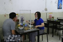 Nhiều địa phương nới lỏng giãn cách, mở lại các hoạt động, dịch vụ