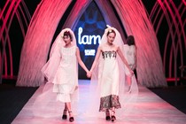 NTK Li Lam đưa đám cưới đồng tính lên sàn catwalk