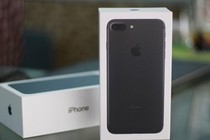 iPhone 7 Plus tăng giá mạnh, iPhone 7 hạ khi về VN