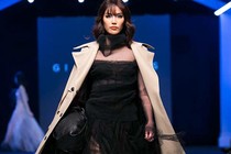 Chết mê với thần thái Lan Khuê trên sàn catwalk 