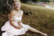 Uẩn khúc về cái chết của "biểu tượng sex" Marilyn Monroe