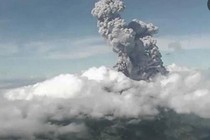 Indonesia: Núi lửa Merapi phun trào, cảnh báo hàng không mức cao nhất