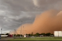 Video: Bão bụi khổng lồ xuất hiện ở Texas