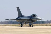 Tiêm kích F-16 Mỹ gặp nạn khi đi đánh IS