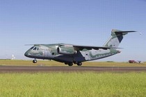 Khoảnh khắc máy bay vận tải KC-390 Brazil cất cánh lần đầu