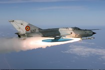 Máy bay F-16 Mỹ chạm trán MiG-21: Ai thắng ai?