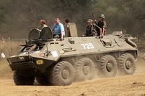 Bulgaria "xuống tiền" mua xe bọc thép Tây: Gần 800 BTR-60 lên đường!