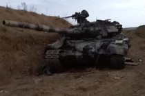 Azerbaijan "bẽ mặt" vì binh sĩ tháo chạy, để Armenia tóm sống xe tăng T-90S