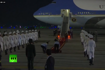 Chuyên cơ Air Force One của Tổng thống Trump đã hạ cánh tại sân bay Nội Bài