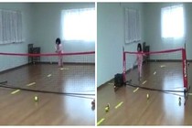 Xem bé gái đánh tennis như dân nhà nghề