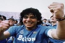 Pha ghi bàn của Maradona như “trêu ngươi” hàng thủ đối phương 